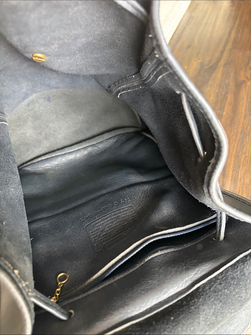 Vintage 1996 Coach Black Leather Drawstring Backpack  #9943 - Picture 10 of 14